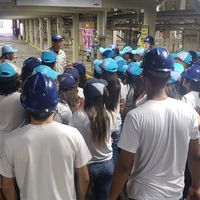 Alunos do IFMT-Pontes e Lacerda conhecem funcionamento da Ambev em visita técnica em Cuiabá